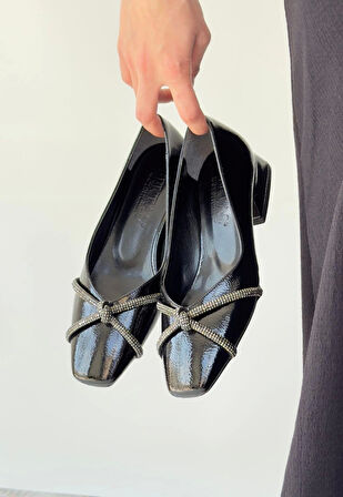 Pety Siyah Rugan Topuklu Ayakkabı