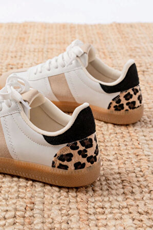 M-6006 Beyaz Garni Leopar Desenli Bağcıklı Termo Taban Günlük Kadın Spor