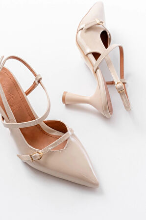 K-6722 Bej Rugan Toka Detaylı Sivri Burun Kadın Ayakkabı