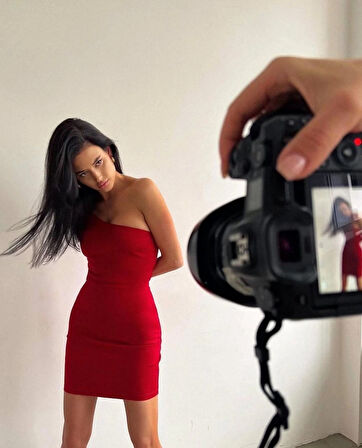 Kadın Omuz Dekolteli Kırmızı Mini Elbise