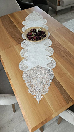 Fransız Dantelli Kadife Runner