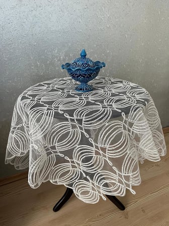 Tül Güpürlü Fiskos Masa Örtüsü