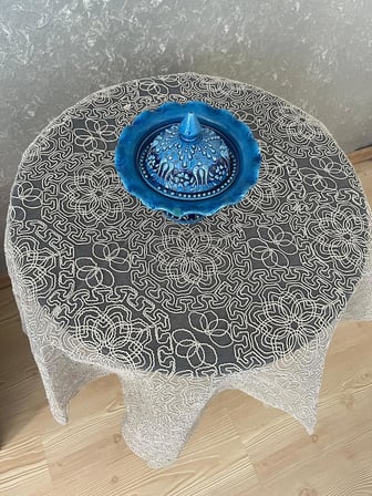 Tül Güpürlü Fiskos Masa Örtüsü