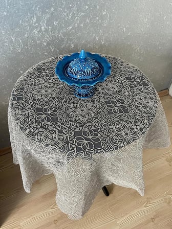 Tül Güpürlü Fiskos Masa Örtüsü