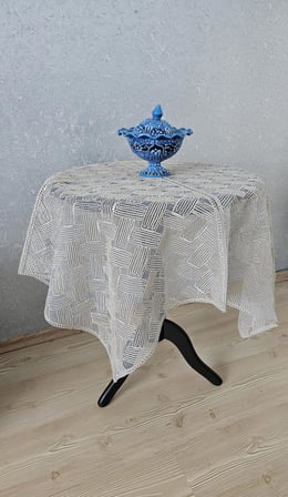 Tül Güpürlü Fiskos Masa Örtüsü