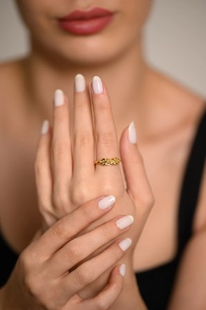 14 Ayar Altın Yaprak Motifli Minimal Yüzük