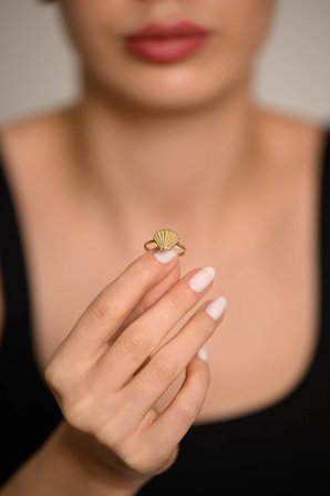 14 Ayar Altın Deniz Kabuğu Yüzük