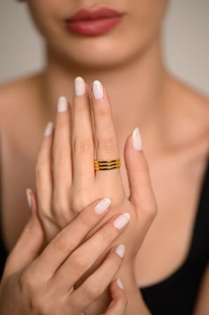 14 Ayar Altın Üç Sıralı Minimal Yüzük