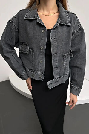 ÇİFT CEPLİ BELİNDE DÜĞME DETAYLI KOT CEKET