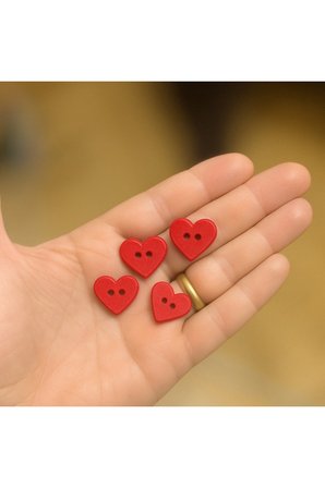 Kalp Şekilli Kırmızı Düğme 2 Delikli (10'lu Set)