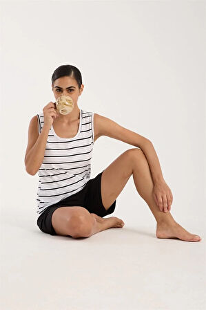 Kadın Kalın Askılı Beyaz Şortlu Pijama Takımı