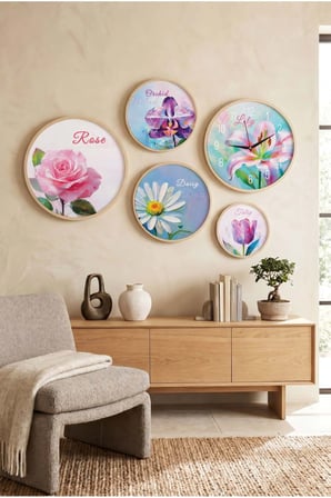 5 Parça Yuvarlak Ahşap Çerçeveli Pembe Ve Mor Tonlarda Çiçekler Tablo Ve Saat Seti