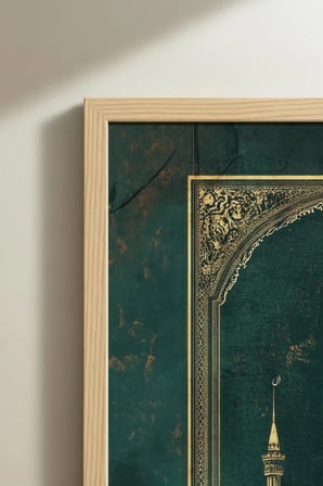 Zümrüt Yeşili Cami ve Hilal Manzaralı Tekli Ahşap Tablo Doğal Ahşap Çerçeveli Ev ve İş Yeri Tablosu
