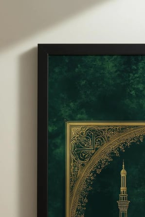 Zümrüt Yeşili Altın İşlemeli Cami Tekli Ahşap Tablo - Siyah Ahşap Çerçeveli Ev ve İş Yeri Tablosu