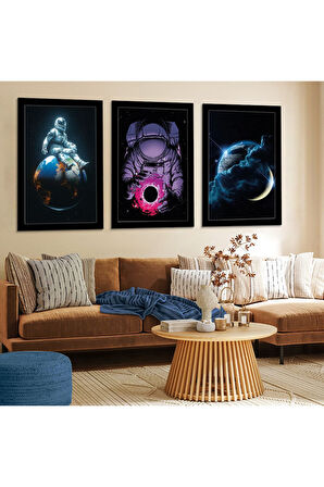 Siyah Ahşap Çerçeveli Astronot Tablo