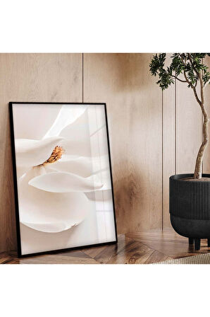 Siyah Metal Çerçeveli Beyaz Çiçek Kırılmaz Cam Tablo