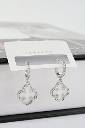 Kadın Vip Seri Zirkon Taşlı Sedefli Yonca Model Klipsli 2'li Set Küpe