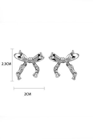 Kadın Özel Tasarım Fiyonk Figürlü 2.5 cm Küpe 001