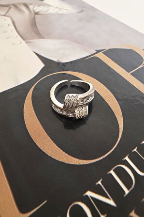 Kadın Vip Seri Baget Zirkon Taşlı Numarasız Ayarlanabilir Yüzük