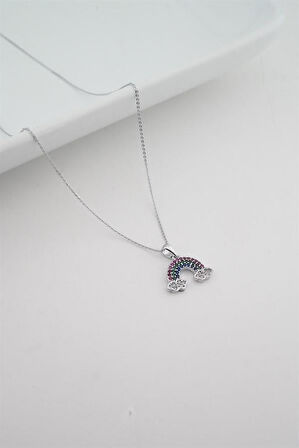 Kadın Gökkuşağı Figürlü Kolye  Renkli Taşlı & Zarif Tasarım