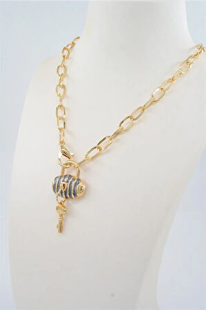 Kadın Özel Tasarım Çanta ve Kilit Figürlü Mineli Kolye