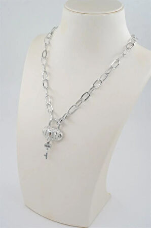 Kadın Özel Tasarım Çanta ve Kilit Figürlü Mineli Kolye