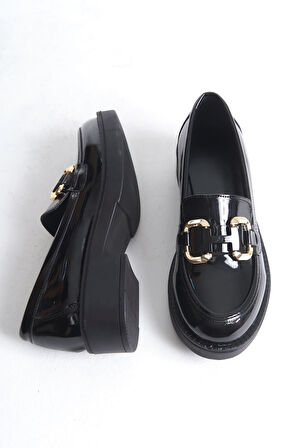 Caro Premium Rugan Siyah Gold Tokalı Kadın Loafer