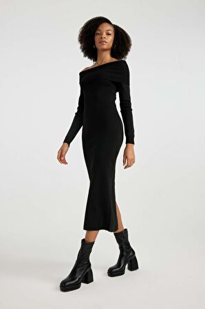 DeFacto Slim Fit Dar Kesim Açık Omuz Basic Düz Uzun Kollu Midi Triko Elbise C0618AX23WNBK27