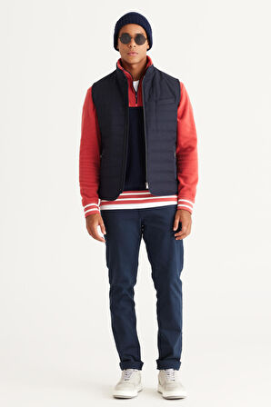 Erkek Lacivert Standart Fit Normal Kesim Dik Yaka Pamuklu Diagonal Desenli Yelek