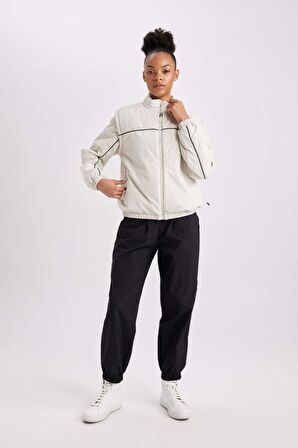 DeFactoFit Su İtici Mont Rüzgar Geçirmez Dik Yaka Çıkarılabilir Kol Detaylı Cepli Astarlı B2419AX24SPBG721