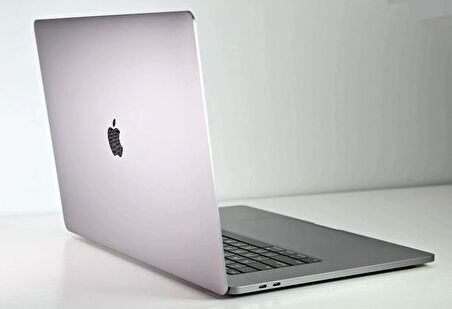 Apple A2141 MacBook Pro 16 inch i7 16gb 512gb sıfır ayarında 6 ay garantili 