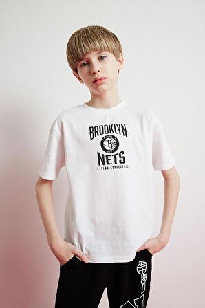 DeFacto Erkek Çocuk NBA Brooklyn Nets Bisiklet Yaka Sırt Baskılı Kısa Kollu Tişört D9550A825SMWT34