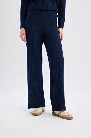 DeFacto Wide Leg Geniş Paça Eşofman Altı Normal Bel Fitilli Kaşkorse Kumaş Basic Düz B2405AX25SPNV31