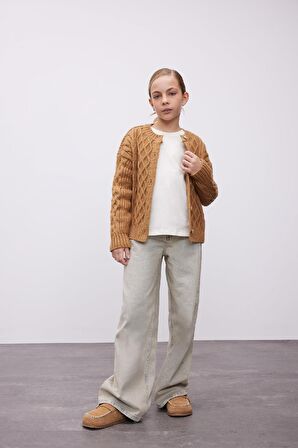 DeFacto Kız Çocuk Triko Basic Düz Bisiklet Yaka Düğmeli Hırka C6937A824AUBG588