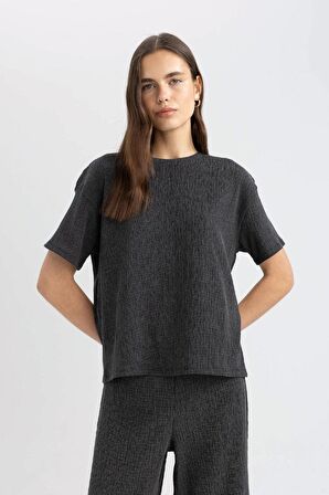 DeFacto Relax Fit Bisiklet Yaka Bürümcük Kısa Kollu Tişört C3843AX24SPBK81