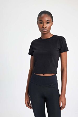 DeFactoFit Crop Bisiklet Yaka Sporcu Basic Düz Kısa Kollu Tişört A2430AX24SPBK81