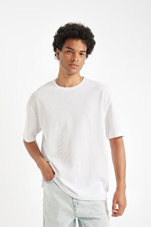 DeFacto Comfort Regular Fit Rahat Kesim Bisiklet Yaka Kısa Kollu Ağır Kumaş Basic Düz Beyaz Tişört B4444AX24AUWT34