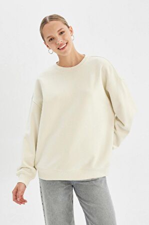 DeFacto Oversize Geniş Kalıp Bisiklet Yaka Kalın Basic Düz Sweatshirt Y1346AZ24WNER232