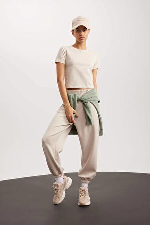 DeFactoFit Crop Bisiklet Yaka Sporcu Basic Düz Kısa Kollu Tişört A2430AX24SPBG700