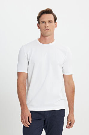 Standart Fit Normal Kesim Bisiklet Yaka Triko Tişört