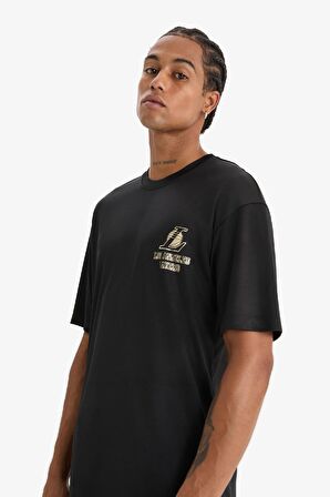 DeFactoFit NBA Los Angeles Lakers Boxy Fit Bisiklet Yaka Sırt Baskılı Kısa Kollu Tişört E0348AX25SPBK81