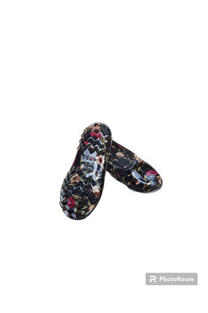Çicekli Lastik Ayakkabı