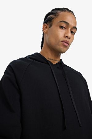 DeFactoFit Standart Fit Kapüşonlu Sporcu Sweatshirt D8014AX25SPBK81