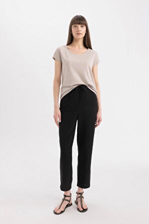 DeFacto Regular Fit Bisiklet Yaka Keten Karışımlı Basic Düz Kısa Kollu Tişört C8806AX24SMBG130