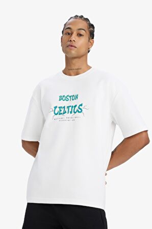 DeFactoFit NBA Boston Celtics Oversize Geniş Kalıp Bisiklet Yaka Sırt Baskılı Kısa Kollu Tişört E0132AX25SPER105