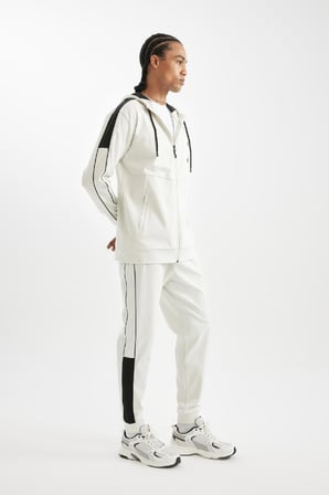 DeFacto Standart Fit İnce Jogger Eşofman Altı Skuba Dalgıç Kumaş Sporcu Beli Lastikli B4537AX24AUBG721