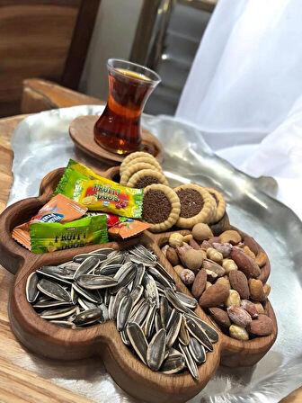 4 bölmeli yonca yaprağı şeklinde sunum’ikramlık’çerezlik,kahvaltı tabağı