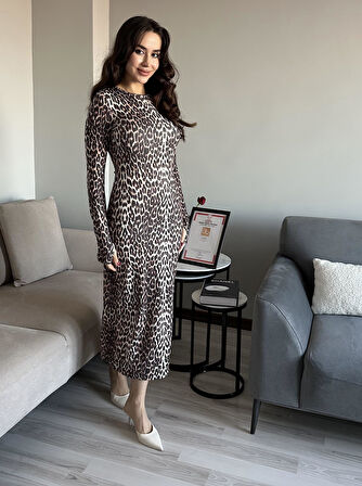 Kadın Leopar Parmak Geçirmeli Vücuda Oturan Esnek Yumuşak Uzun Kollu Maxi Uzun Elbise Basic Uzun Elbise