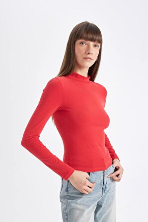 DeFacto Kırmızı Slim Fit Dar Kesim Yarım Balıkçı Yaka Casual Basic Düz Uzun Kollu Tişört D3575AX24AURD227