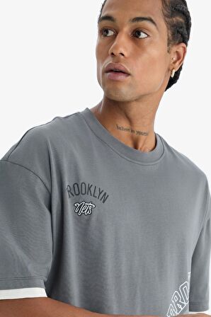 DeFactoFit NBA Brooklyn Nets Oversize Geniş Kalıp Bisiklet Yaka Kısa Kollu Tişört D8610AX25SPGR311